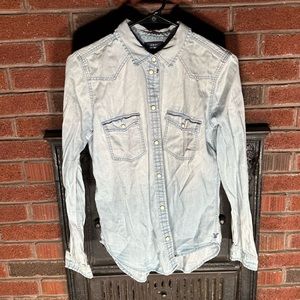 American Eagle denim button up